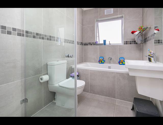 3 BEDROOM FREESTANDING SOLD IN SUNNINGDALE